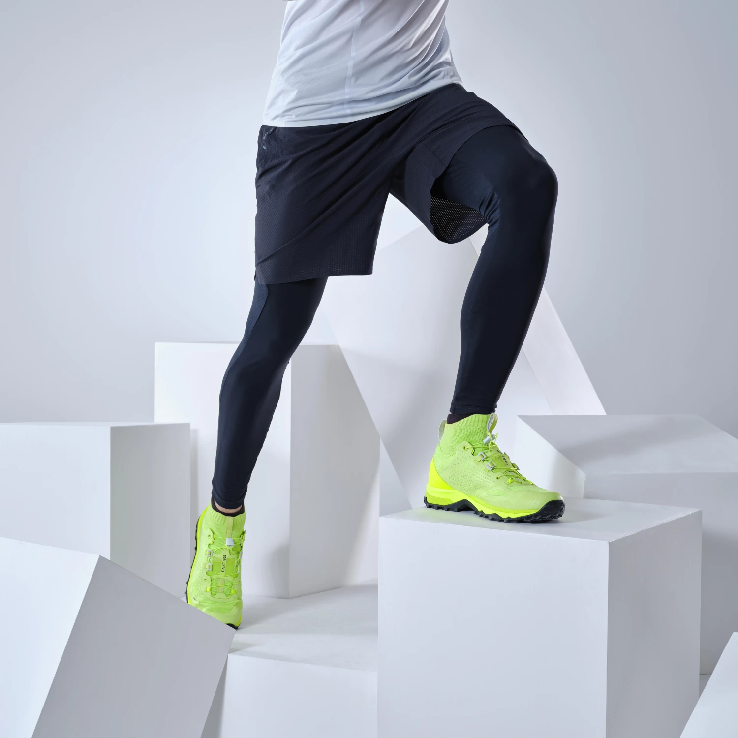 Quechua Men’s Ultra-lightweight Short Rapid Hiking Leggings FH900 2 Quechua Men’s Ultra-lightweight Short Rapid Hiking Leggings FH900 - Image 2