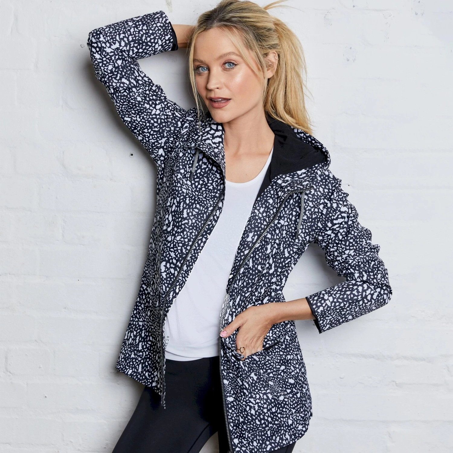Dare 2b Womens/Ladies The Laura Whitmore Edit Deviation II Dotted Waterproof Jacket 3 Dare 2b Womens/Ladies The Laura Whitmore Edit Deviation II Dotted Waterproof Jacket - Image 3