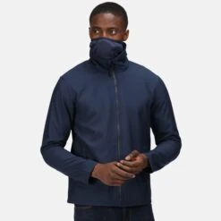 Regatta Mens Pro Soft Shell Jacket (Black) -Hiking Gear Shop k6137287b17cf31b443434645f6fa240d