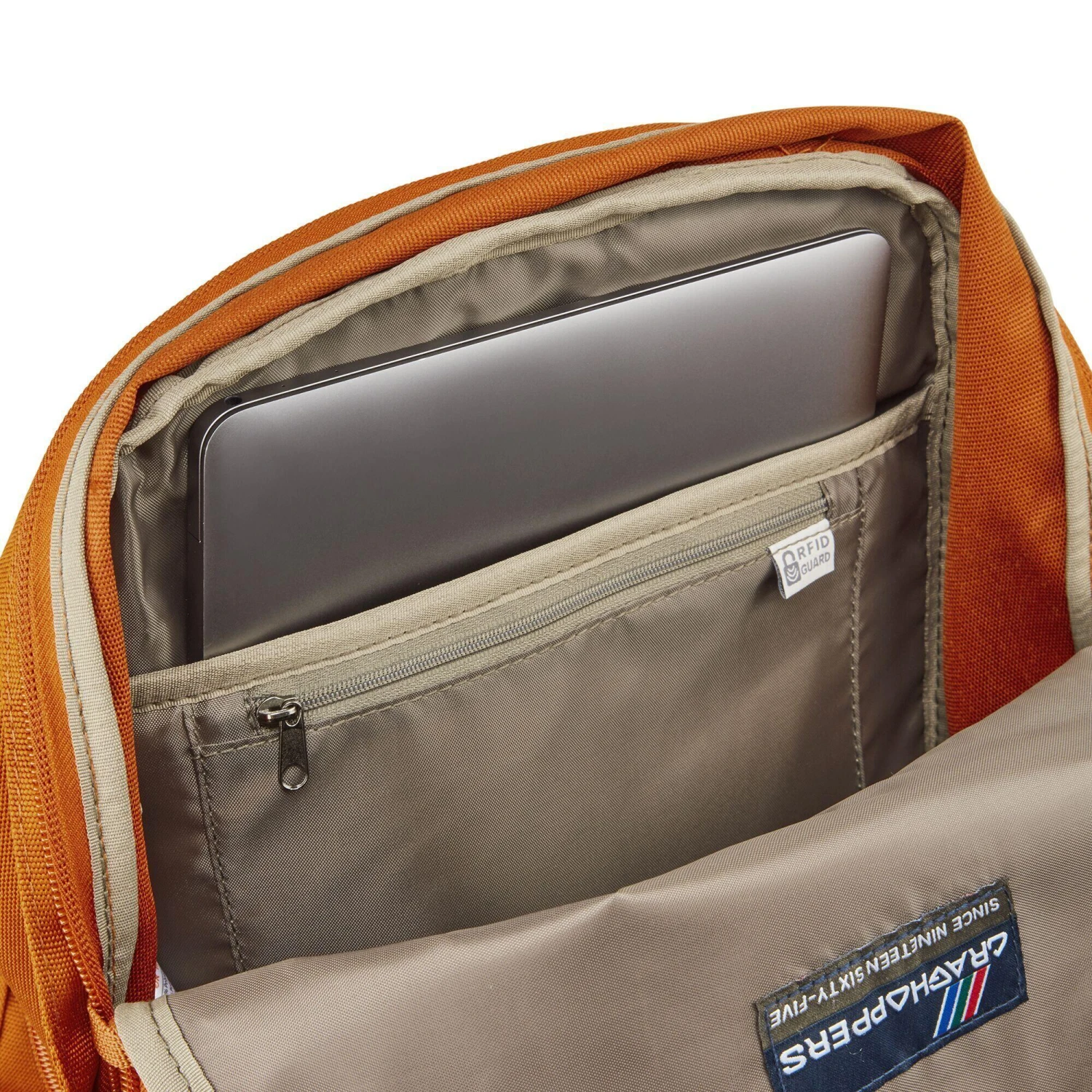 Craghoppers Kiwi Classic 22L Backpack (Black) 9 Craghoppers Kiwi Classic 22L Backpack (Black) - Image 9