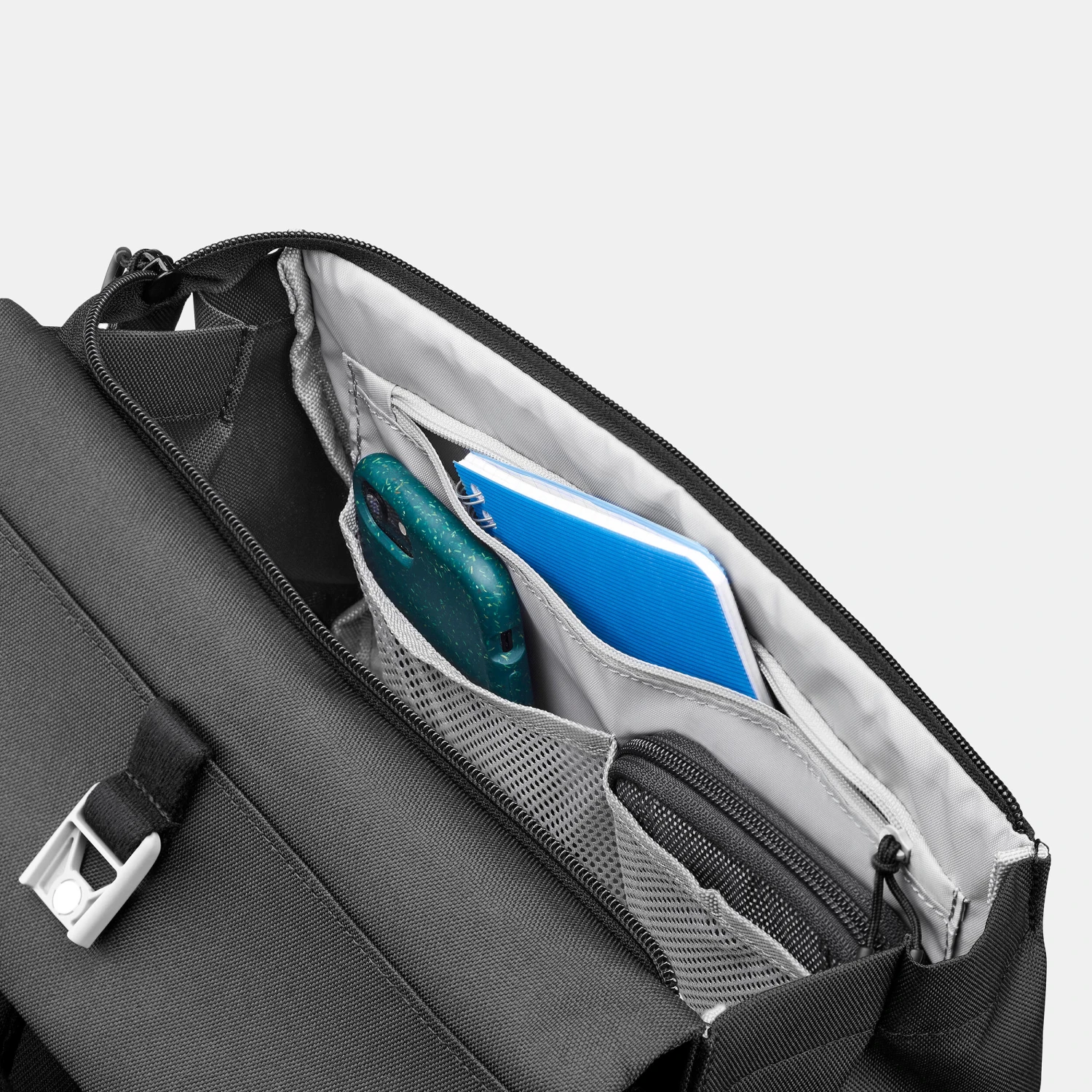 Quechua Hiking Backpack 16L 17 Quechua Hiking Backpack 16L - Image 17