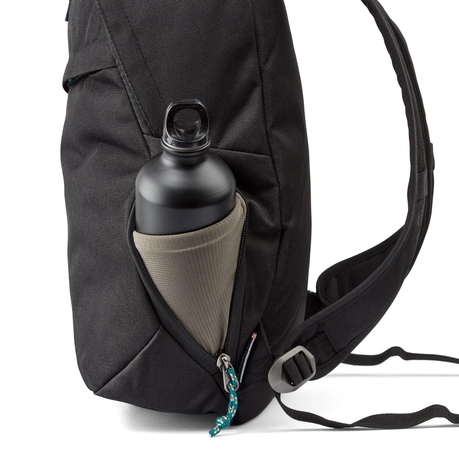 Craghoppers Expert Kiwi Backpack (Black) 3 Craghoppers Expert Kiwi Backpack (Black) - Image 3